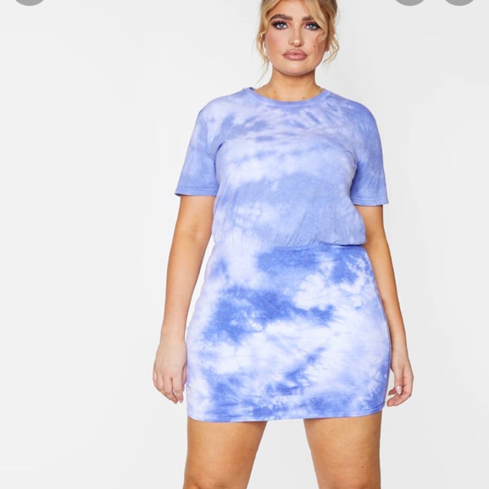 Pretty Little Thing t-shirt dress